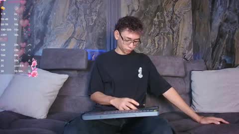 Snapshot of daviid_laid_ chatting on February 18, 2026, 8:38 pm David online show from February 18, 2026, 8:38 pm