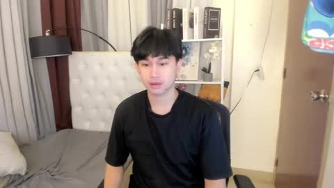 Snapshot of davincihugecock chatting on May 18, 2026, 4:57 pm daniel online show from May 18, 2026, 4:57 pm