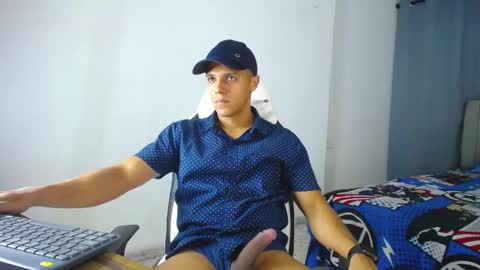 Snapshot of davisito7 chatting on December 7, 2024, 4:31 am David Angel online show from December 7, 2024, 4:31 am