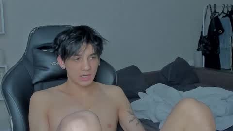 Snapshot of davisross chatting on December 19, 2024, 3:18 am davis online show from December 19, 2024, 3:18 am