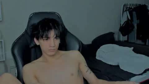 Snapshot of davisross chatting on December 27, 2024, 5:09 am davis online show from December 27, 2024, 5:09 am