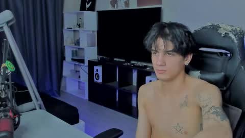 Snapshot of davisross chatting on September 21, 2025, 5:03 pm davis online show from September 21, 2025, 5:03 pm