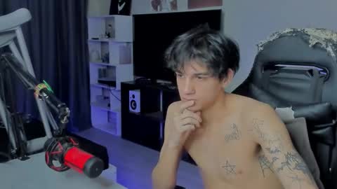 Snapshot of davisross chatting on September 23, 2025, 5:54 am davis online show from September 23, 2025, 5:54 am