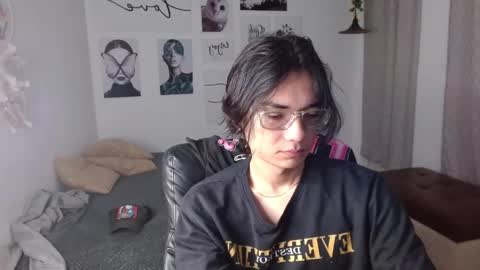 davoxer online show from November 9, 2025, 3:49 am