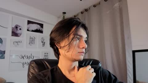 davoxer online show from December 4, 2025, 4:11 am