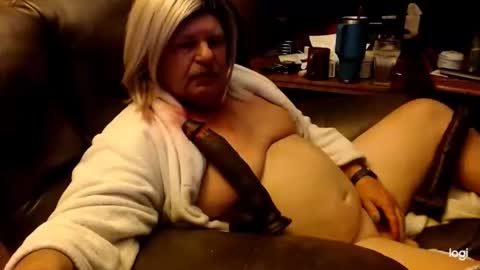 dawndoesall online show from November 26, 2025, 4:35 am