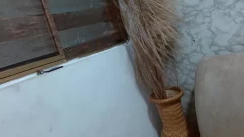 Snapshot of day_kardashian chatting on December 5, 2025, 2:14 pm Day Kardashian online show from December 5, 2025, 2:14 pm