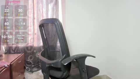 Dayan foxx online show from February 14, 2026, 9:44 pm