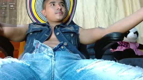 dayro_dduran online show from May 16, 2026, 7:45 pm