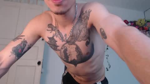 Snapshot of dazzayyy chatting on May 1, 2026, 9:41 pm dazzayy online show from May 1, 2026, 9:41 pm