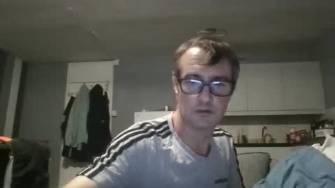 Snapshot of dazzill chatting on October 18, 2025, 6:30 pm Dazzill online show from October 18, 2025, 6:30 pm