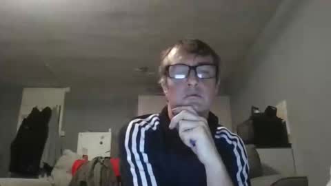 Dazzill online show from November 3, 2025, 9:59 pm