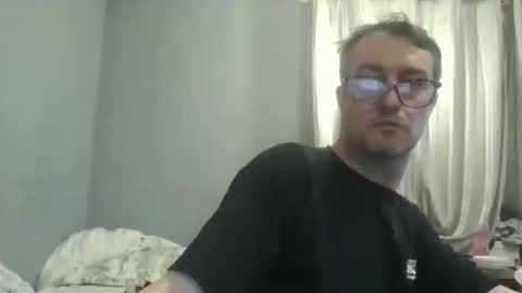 Dazzill online show from March 18, 2026, 7:06 pm