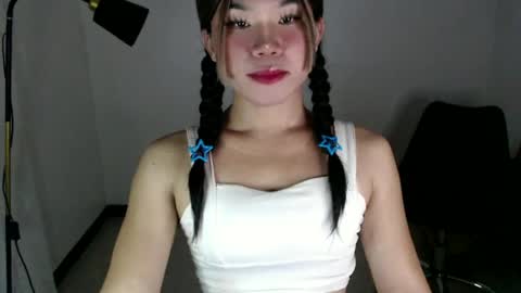 Snapshot of dazzzlingcarol chatting on June 30, 2026, 10:27 am dazzzlingcarol online show from June 30, 2026, 10:27 am