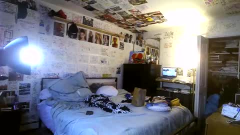 Snapshot of dbeamon92 chatting on March 9, 2026, 6:12 pm dbeamon92 online show from March 9, 2026, 6:12 pm