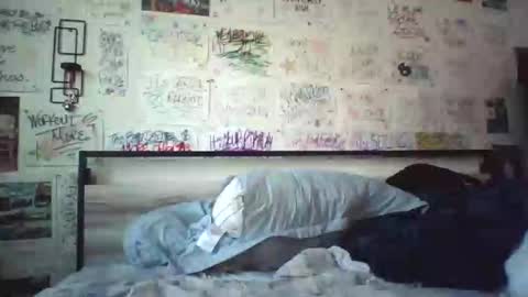 Snapshot of dbeamon92 chatting on April 15, 2026, 12:17 am dbeamon92 online show from April 15, 2026, 12:17 am