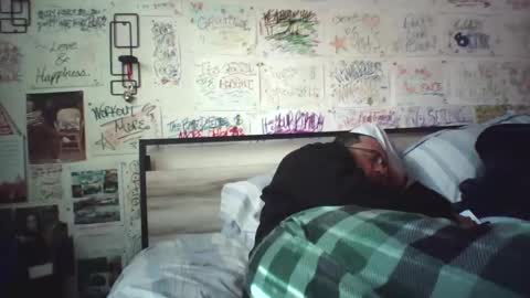 Snapshot of dbeamon92 chatting on April 16, 2026, 12:06 pm dbeamon92 online show from April 16, 2026, 12:06 pm