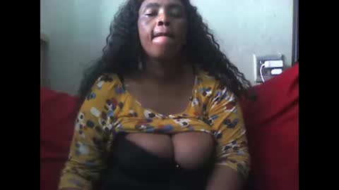 Snapshot of ddboobsnipples chatting on December 8, 2024, 12:52 pm ddboobsnipples online show from December 8, 2024, 12:52 pm