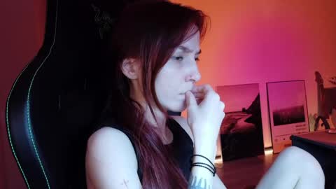 Snapshot of dead_girll chatting on June 2, 2026, 11:40 pm freak online show from June 2, 2026, 11:40 pm