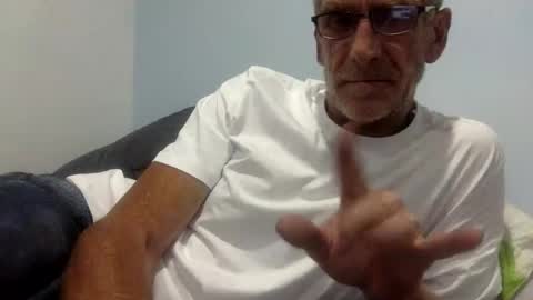 deanofflove221000 online show from February 8, 2026, 12:08 pm