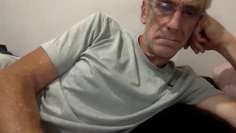 deanofflove221000 online show from March 19, 2026, 8:46 pm