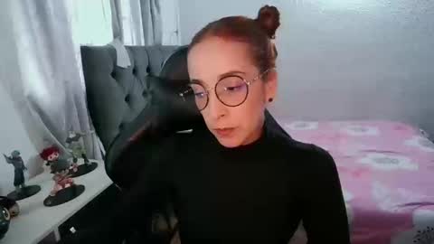 Snapshot of dear_juliet chatting on September 8, 2025, 10:31 pm Juliet online show from September 8, 2025, 10:31 pm