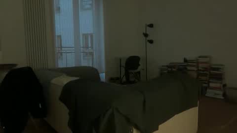 dearcali online show from October 20, 2025, 4:57 am