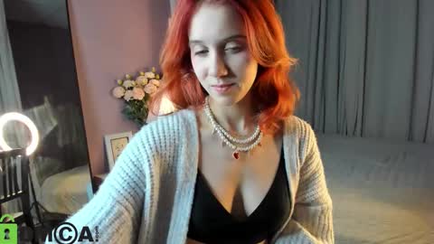 Snapshot of dearly_emily chatting on October 30, 2025, 5:24 pm Emily GMT2 Mon 10 AM - 4 PM Wed 10 AM - 4 PM Thu 10 AM - 4 PM Fri 10 AM - 4 PM Sat 10 AM - 4 PM online show from October 30, 2025, 5:24 pm