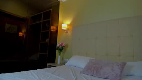 Snapshot of debbie_taylor chatting on December 2, 2025, 7:09 pm Debbie Mon Tue Fri Sun Sat GMT 3 1000am - 0400pm online show from December 2, 2025, 7:09 pm