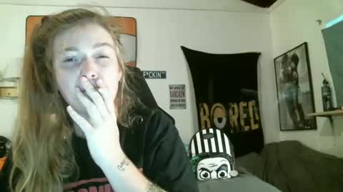 DEBBIE online show from October 22, 2025, 12:27 pm