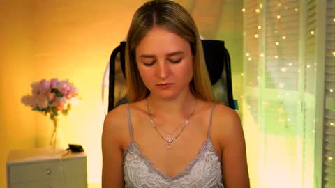 Debora online show from April 11, 2026, 3:33 am