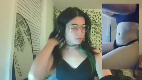 Snapshot of deciduousdoll chatting on October 4, 2025, 6:11 am deciduousdoll online show from October 4, 2025, 6:11 am