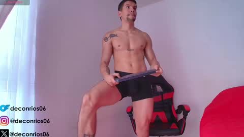 Santiago online show from October 8, 2025, 3:42 pm