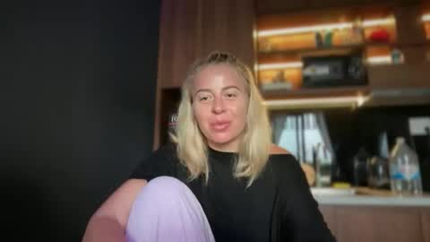 Snapshot of deean12 chatting on February 18, 2026, 1:01 am deean12 online show from February 18, 2026, 1:01 am