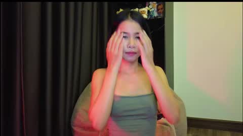 deedeedoll online show from February 6, 2026, 1:32 am