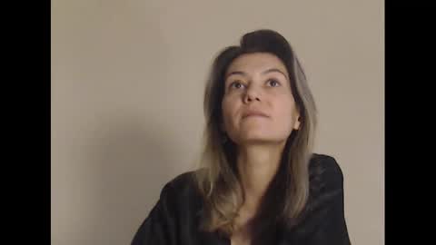 Deelightfull online show from February 14, 2025, 2:44 pm