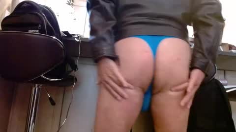 Snapshot of deeperjohnny chatting on October 7, 2025, 4:04 pm deeperjohnny online show from October 7, 2025, 4:04 pm