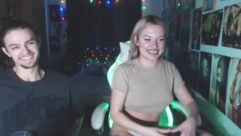 deepholedayss online show from April 10, 2026, 10:42 am