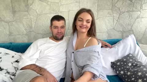 Snapshot of deeplookscouple chatting on October 5, 2025, 5:17 am deeplookscouple online show from October 5, 2025, 5:17 am