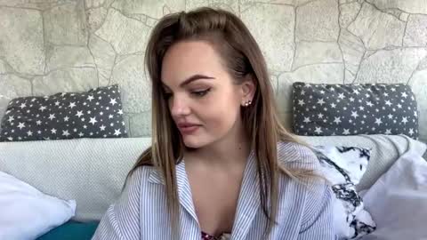 Snapshot of deeplookscouple chatting on October 8, 2025, 5:16 am deeplookscouple online show from October 8, 2025, 5:16 am