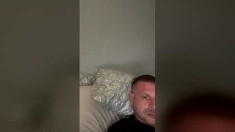 Snapshot of deezznutt chatting on February 15, 2026, 4:25 pm deezznutt online show from February 15, 2026, 4:25 pm