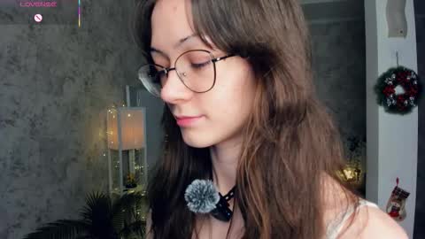 Snapshot of defeded_lovee chatting on December 21, 2025, 7:32 pm Amy online show from December 21, 2025, 7:32 pm