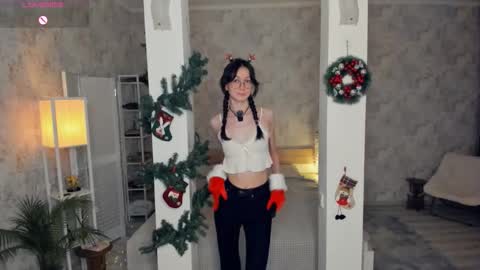 Snapshot of defeded_lovee chatting on December 22, 2025, 7:33 pm Amy online show from December 22, 2025, 7:33 pm