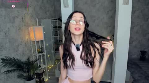 Snapshot of defeded_lovee chatting on February 18, 2026, 8:16 pm Amy online show from February 18, 2026, 8:16 pm