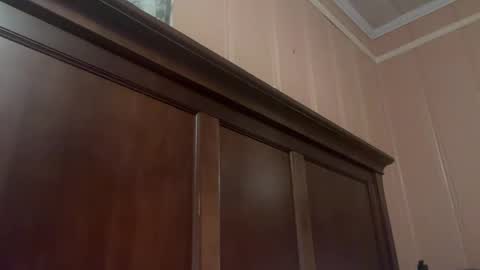 Tori online show from December 23, 2025, 5:05 am