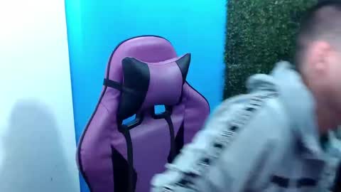 Snapshot of deiby_baby chatting on December 3, 2024, 10:18 pm DEIBY online show from December 3, 2024, 10:18 pm