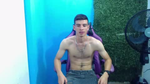 Snapshot of deiby_baby chatting on December 31, 2024, 7:53 am DEIBY online show from December 31, 2024, 7:53 am