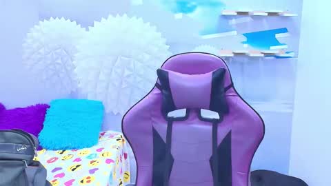 Snapshot of deiby_baby chatting on October 1, 2025, 6:47 pm DEIBY online show from October 1, 2025, 6:47 pm