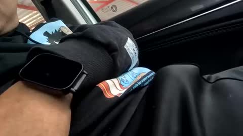 deif236 online show from October 26, 2025, 3:07 pm