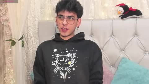 Deimon Dust online show from December 1, 2025, 2:55 pm